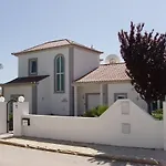 Castelos, Quelfes, Eastern Algarve 8700-581 Villa Olhão