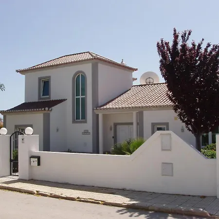 Castelos, Quelfes, Eastern Algarve 8700-581 Villa Olhão