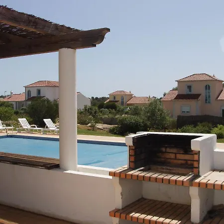 Castelos, Quelfes, Eastern Algarve 8700-581 * Olhão